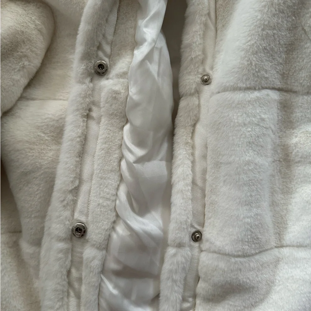 Faux fur jacket - Picture 6 of 6
